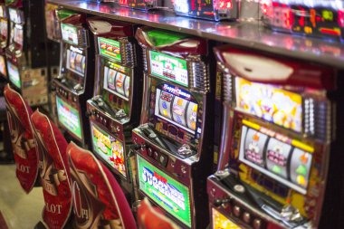 Baccarat third card draw: Banker draws on specific totals